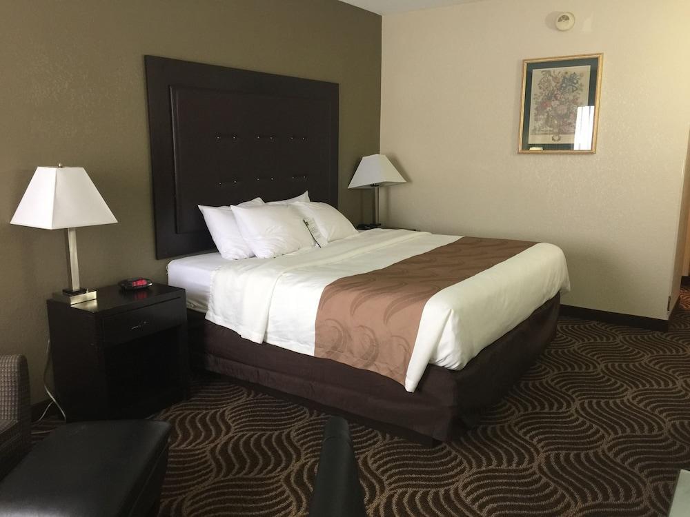 Quality Inn & Suites Florence - Cincinnati South Exterior foto