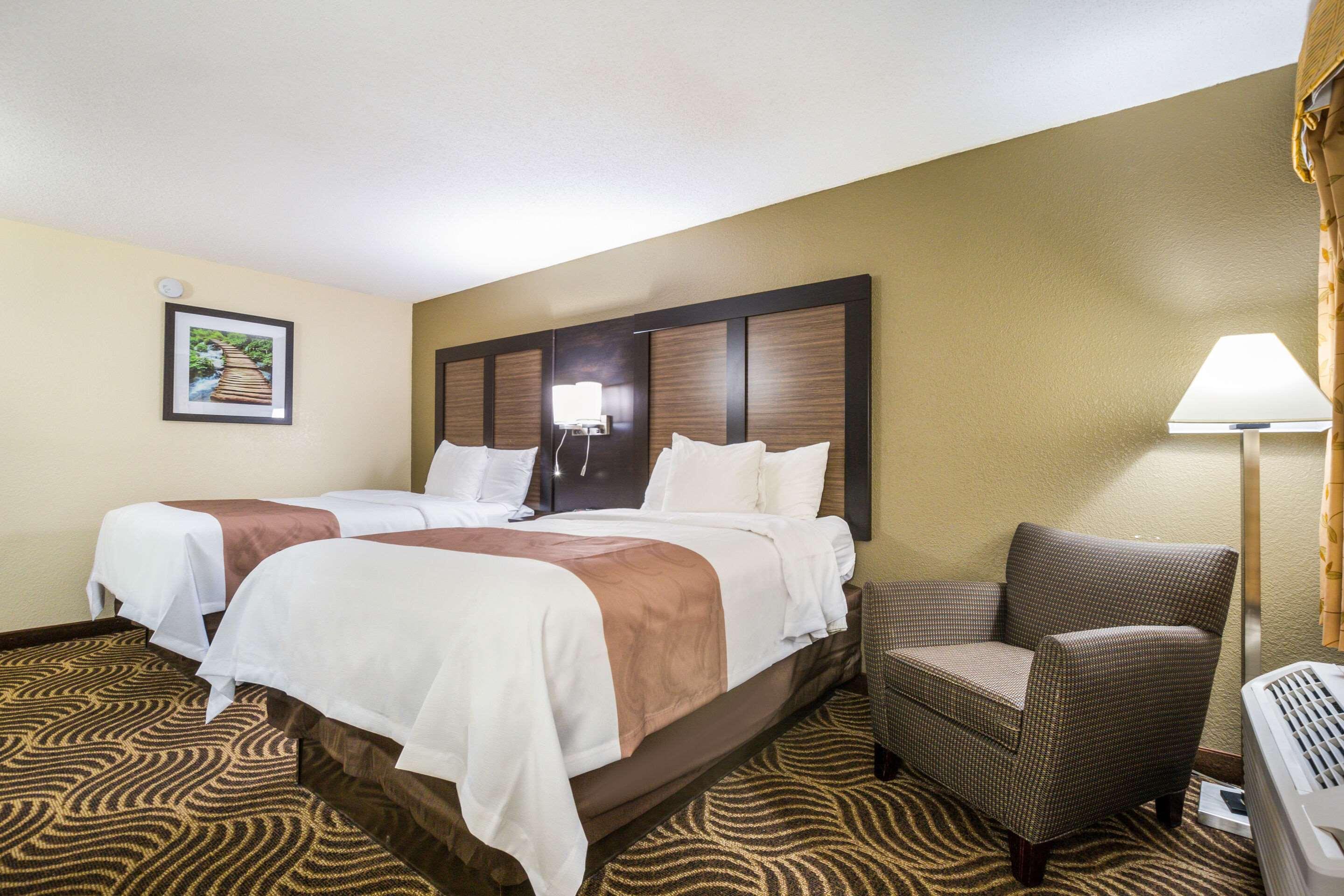 Quality Inn & Suites Florence - Cincinnati South Exterior foto