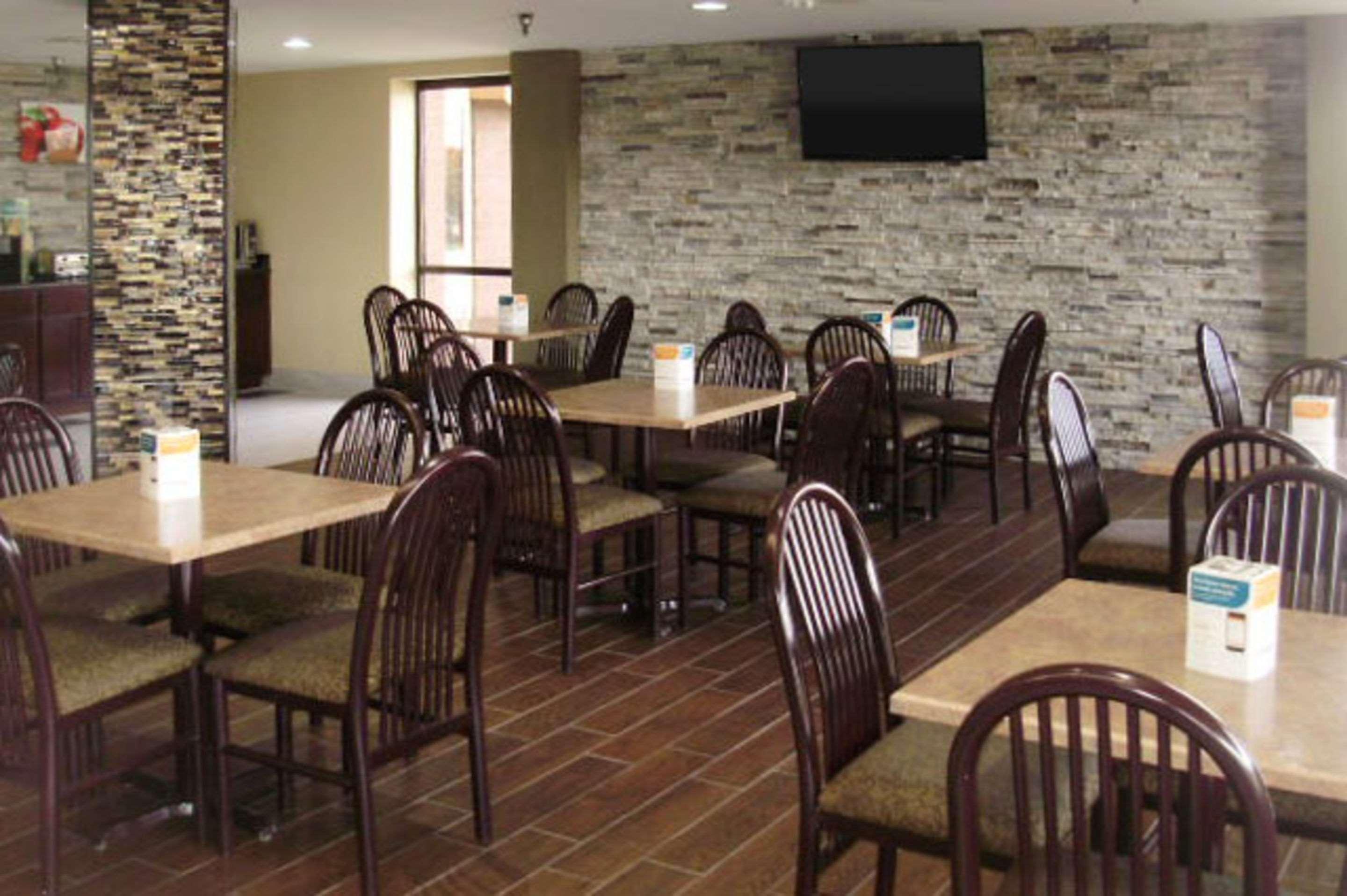 Quality Inn & Suites Florence - Cincinnati South Exterior foto